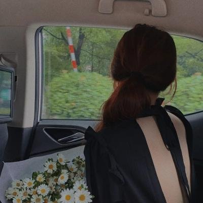 顶流绯闻离婚传闻疯传，前后半年内幕曝光，服务器被挤瘫痪